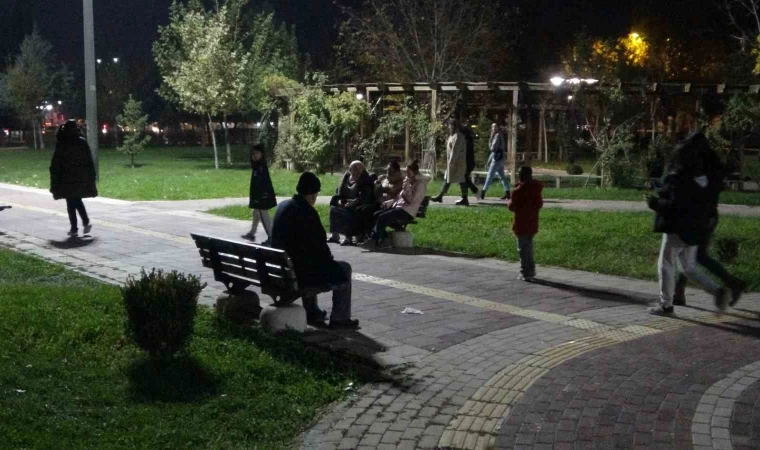 Malatya peş peşe iki depremle sarsıldı