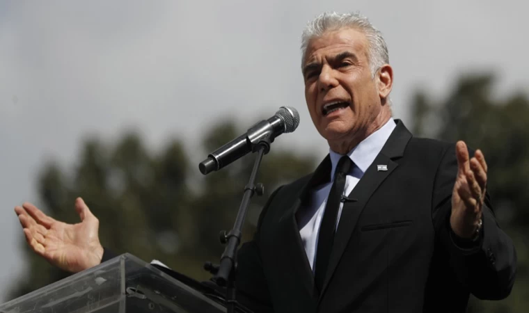 Lapid "Bu adam ülkenin başında devam edemez, ”