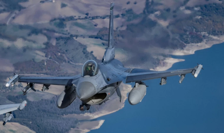 Türkiye ABD'den mevcut 79 F-16'sı modernize edilecek