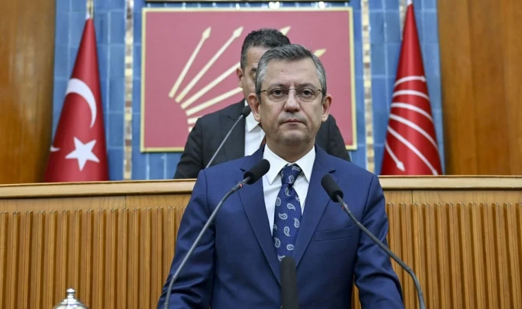 CHP lideri Özel: “Lütfü bey ile devam ediyoruz"