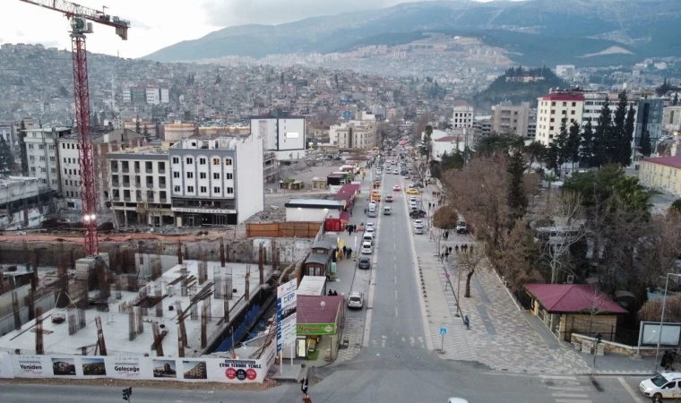 Ticaretin kalbinin attığı cadde eski günlerini arıyor