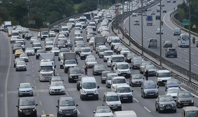 Trafiğe kaydı yapılan taşıt sayısı aylık bazda yüzde 18,4 arttı