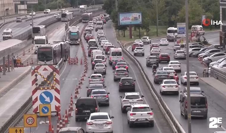 İstanbulluların çilesine dönüşen yol çalışması beklemeye alındı